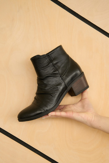 Жіночі черевики Anna Lucci 165994 чорні демісезонні шкіряні