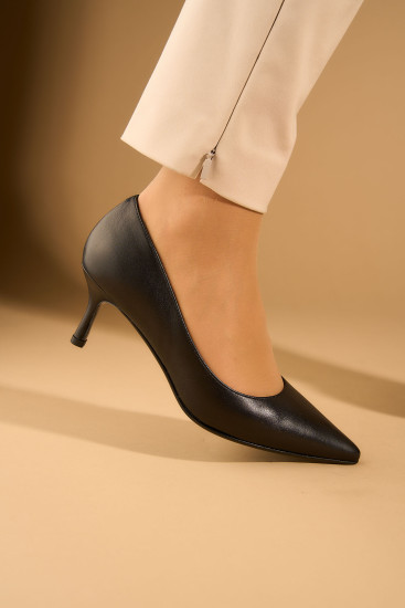 Жіночі туфлі Fabio Monelli 184057 чорні демісезонні шкіряні