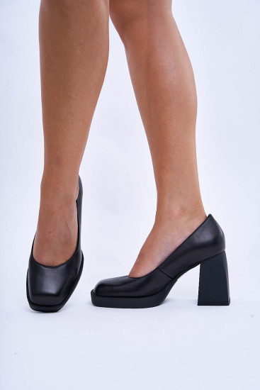 Жіночі туфлі Fabio Monelli 169331 чорні демісезонні шкіряні