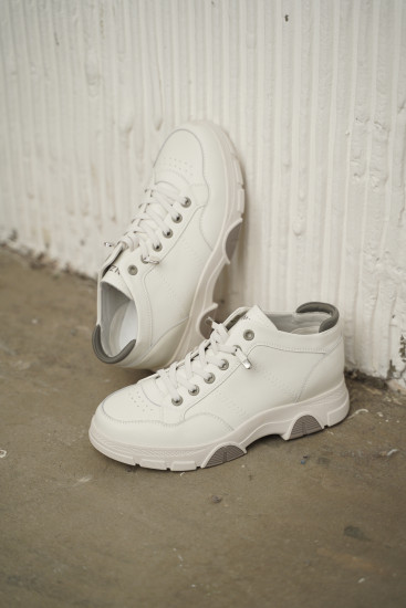 Жіночі черевики Lonza 167392 білі демісезонні шкіряні