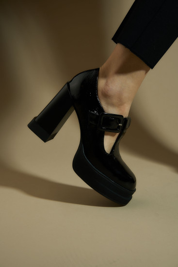 Жіночі туфлі Fabio Monelli 183705 чорні демісезонні лаковані