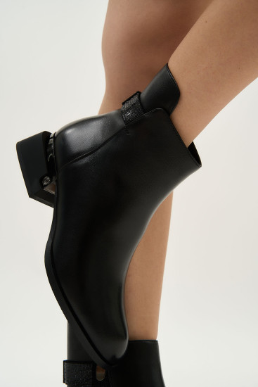 Женские ботинки Fabio Monelli 181002 черные демисезонные кожанные