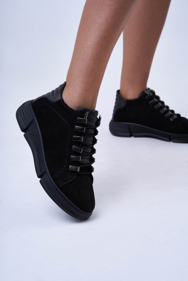 Женские ботинки Lonza 174199 черные демисезонные из нубука