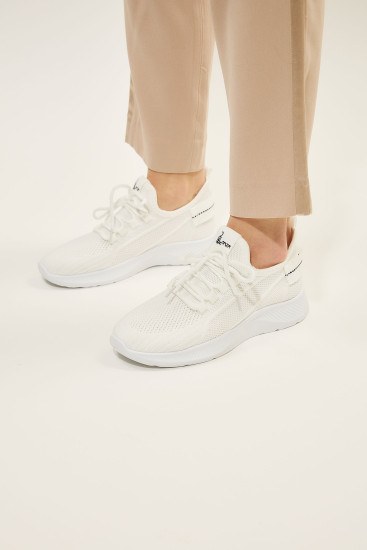 Жіночі кросівки Lonza 184680 білі демісезонні текстильні