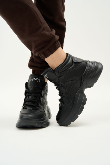 Женские ботинки Lonza 179025 черные демисезонные кожаные