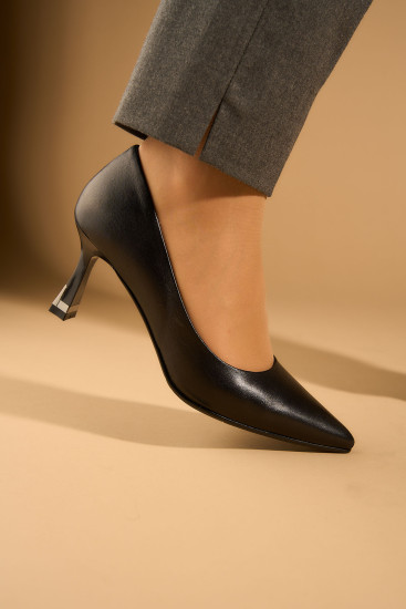 Женские туфли Fabio Monelli 181415 черные демисезонные кожаные