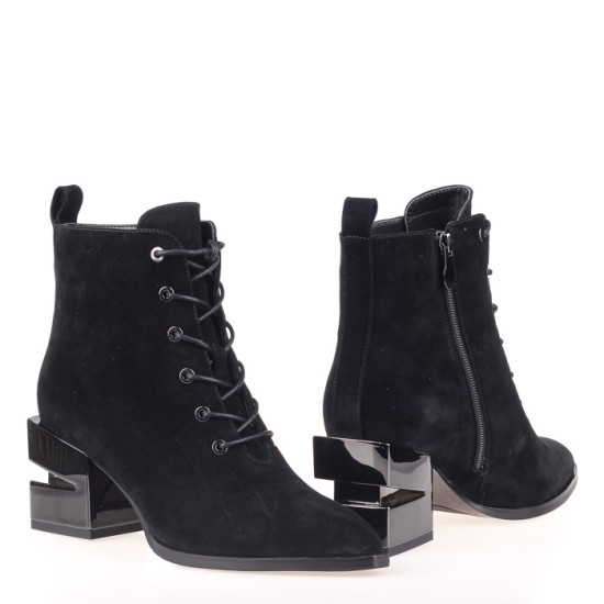 Женские ботинки Lonza 160046 черные демисезонные замшевые