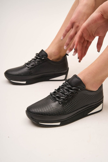 Жіночі кросівки Lonza 175884 чорні демісезонні шкіряні