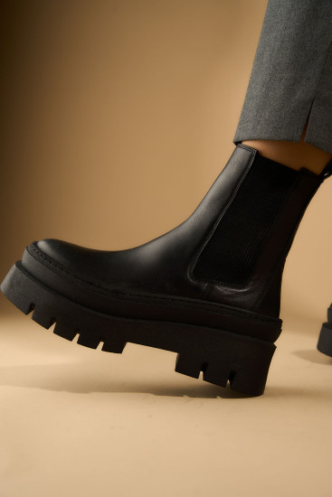Женские ботинки Fabio Monelli 181975 черные демисезонные кожаные