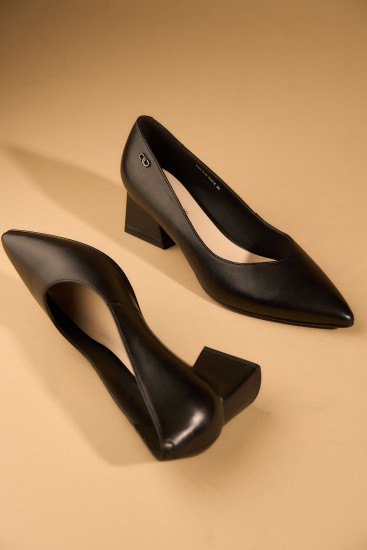 Женские туфли Fabio Monelli 181443 черные демисезонные кожаные